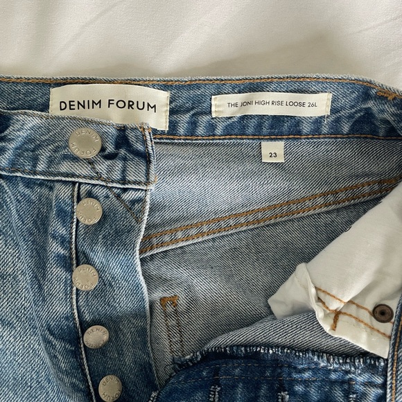 Aritzia Joni High Rise Loose 26L - Picture 3 of 5